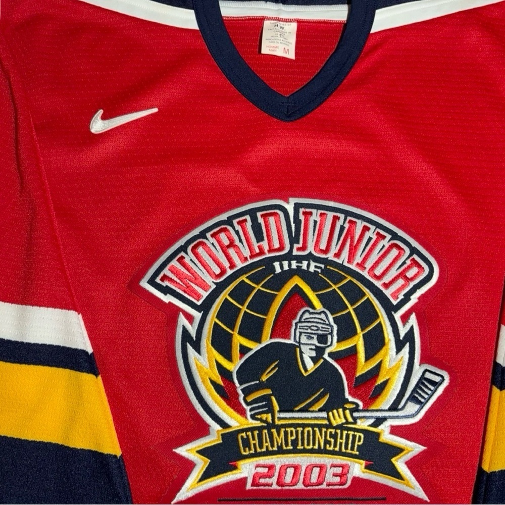 Nike 2003 World Juniors Team Canada Hockey Jersey - Picture 3 of 4